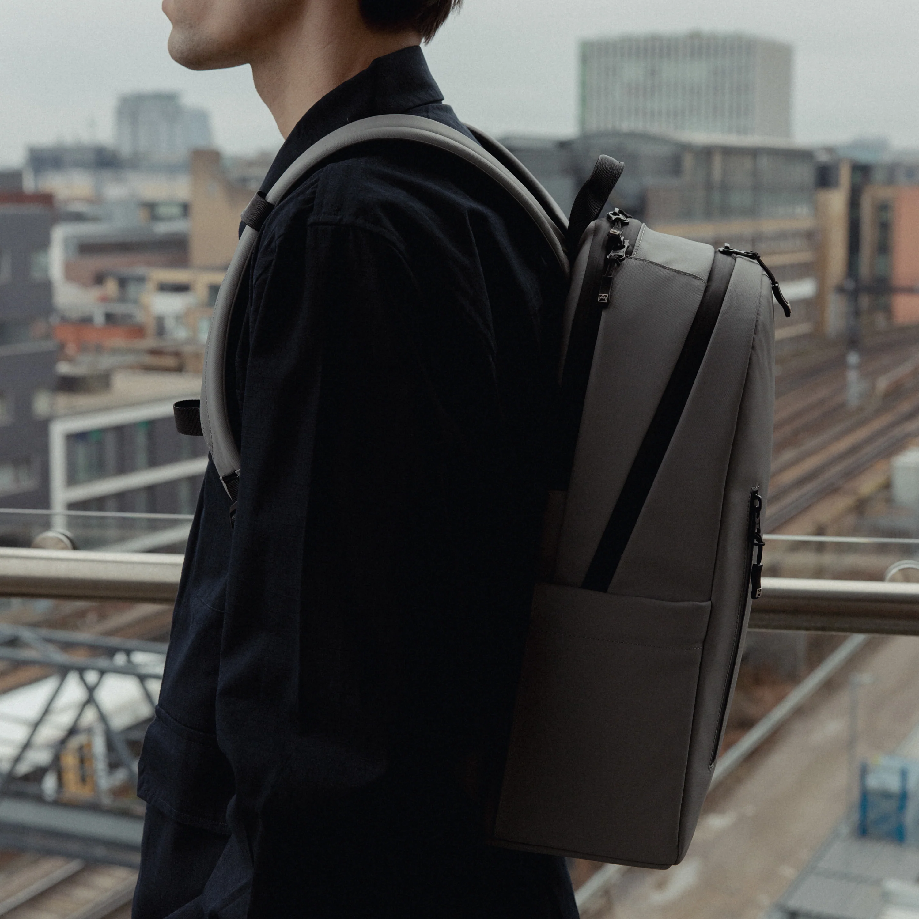 Everyday Backpack 15L - Image 23