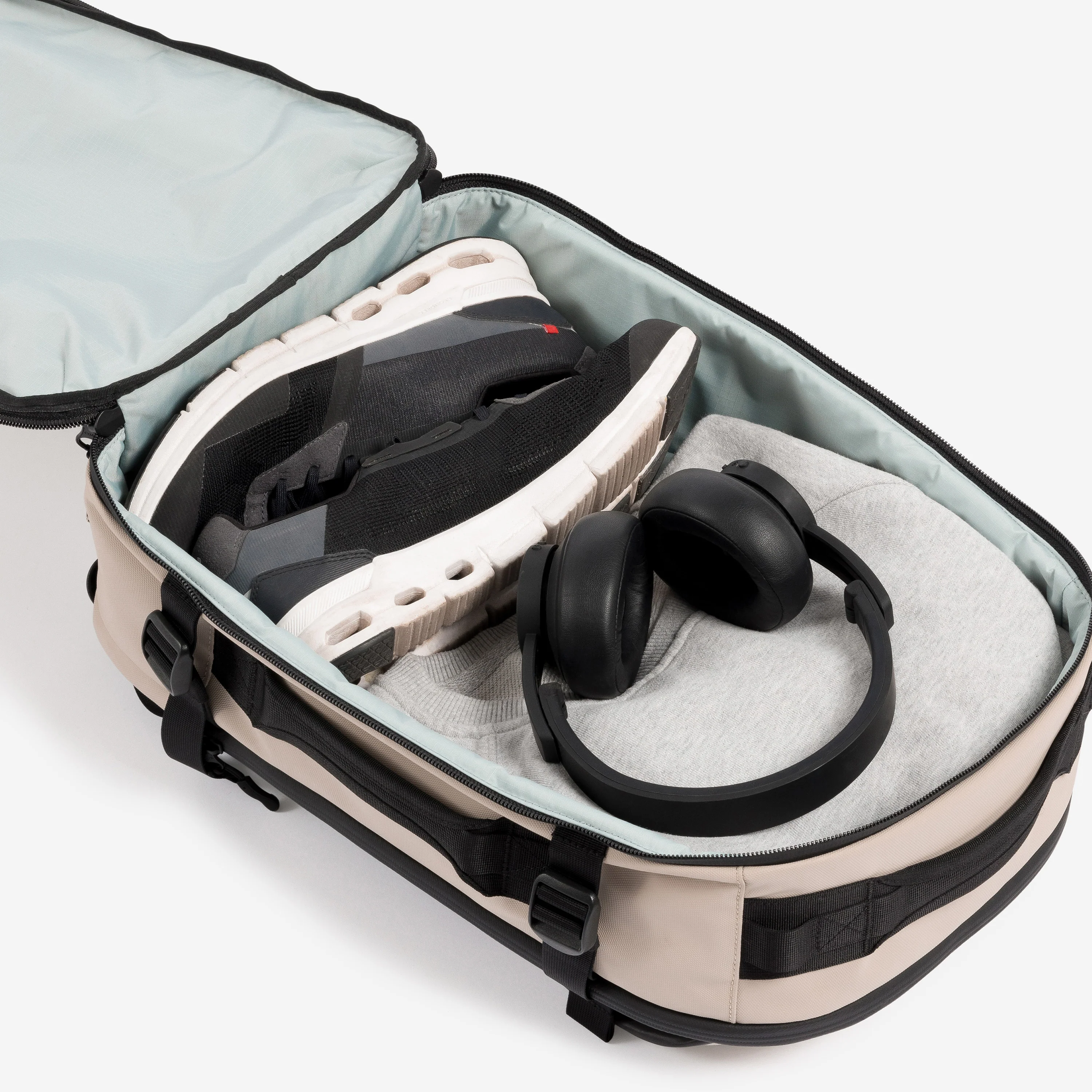 Hybrid Backpack 20L - Image 19