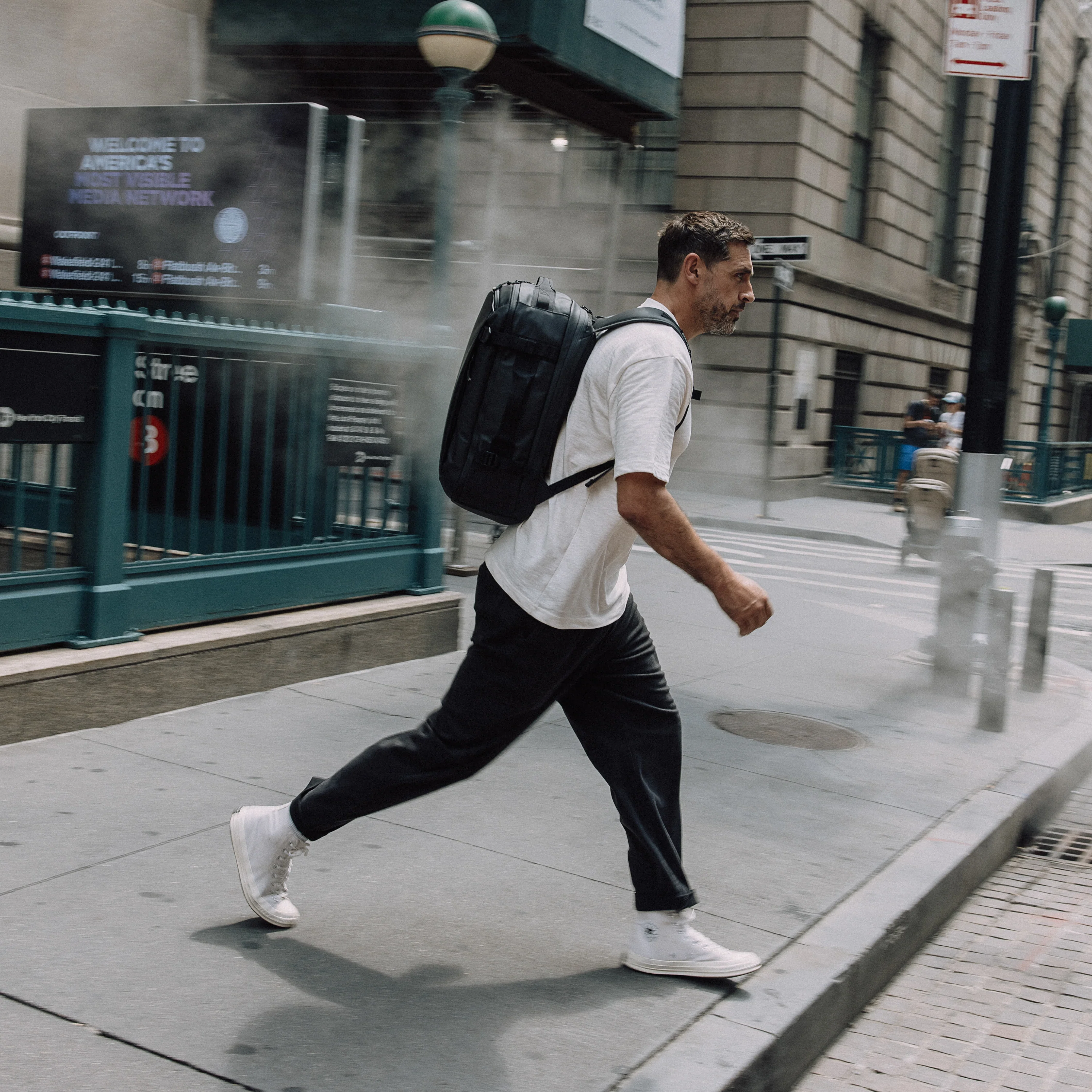 Hybrid Backpack 30L - Image 12