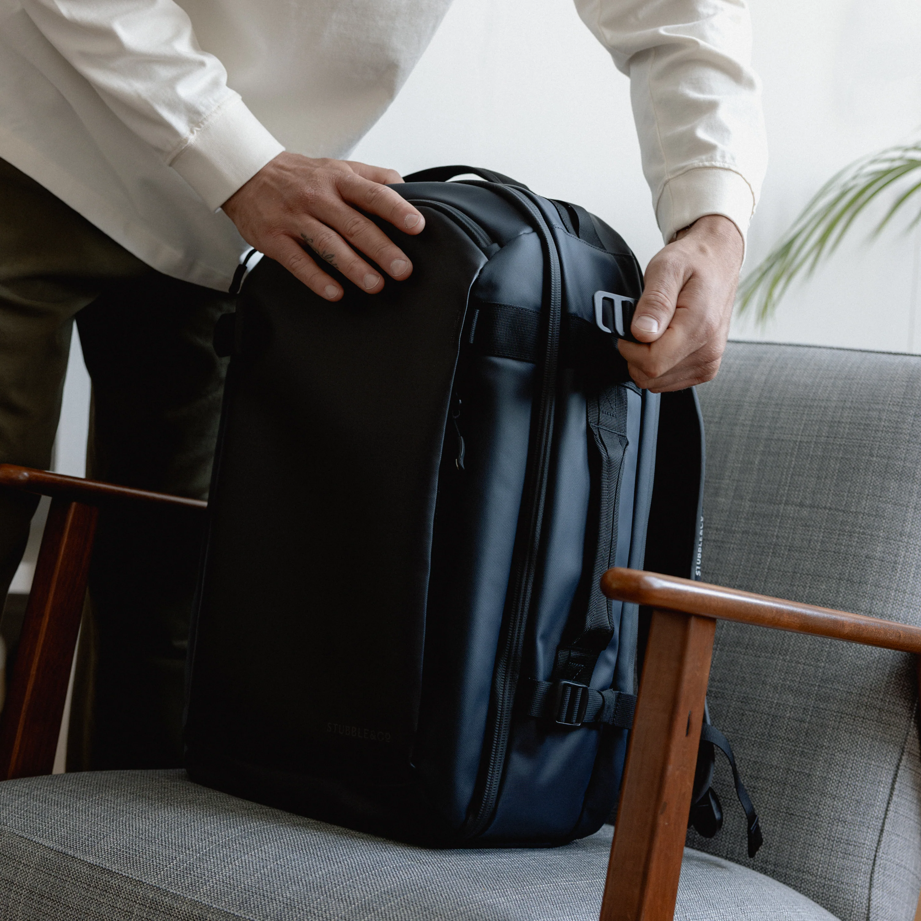 Hybrid Backpack 30L - Image 22