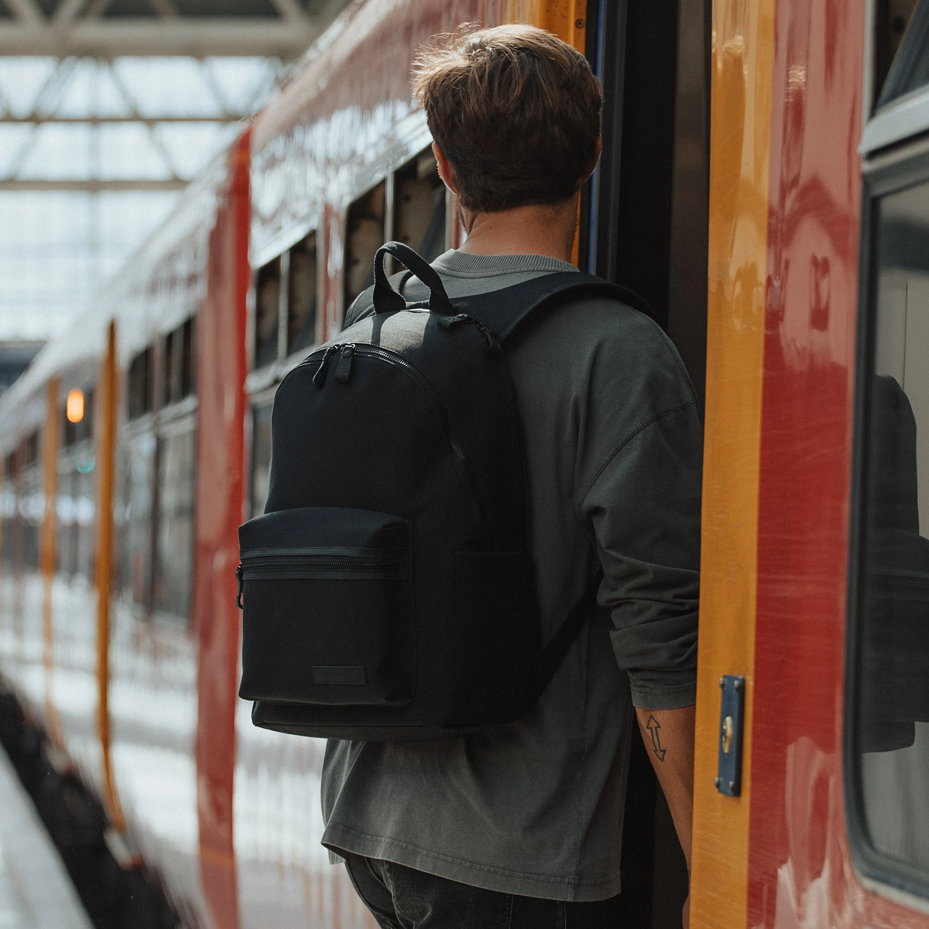 Commuter Backpack 20L - Image 31