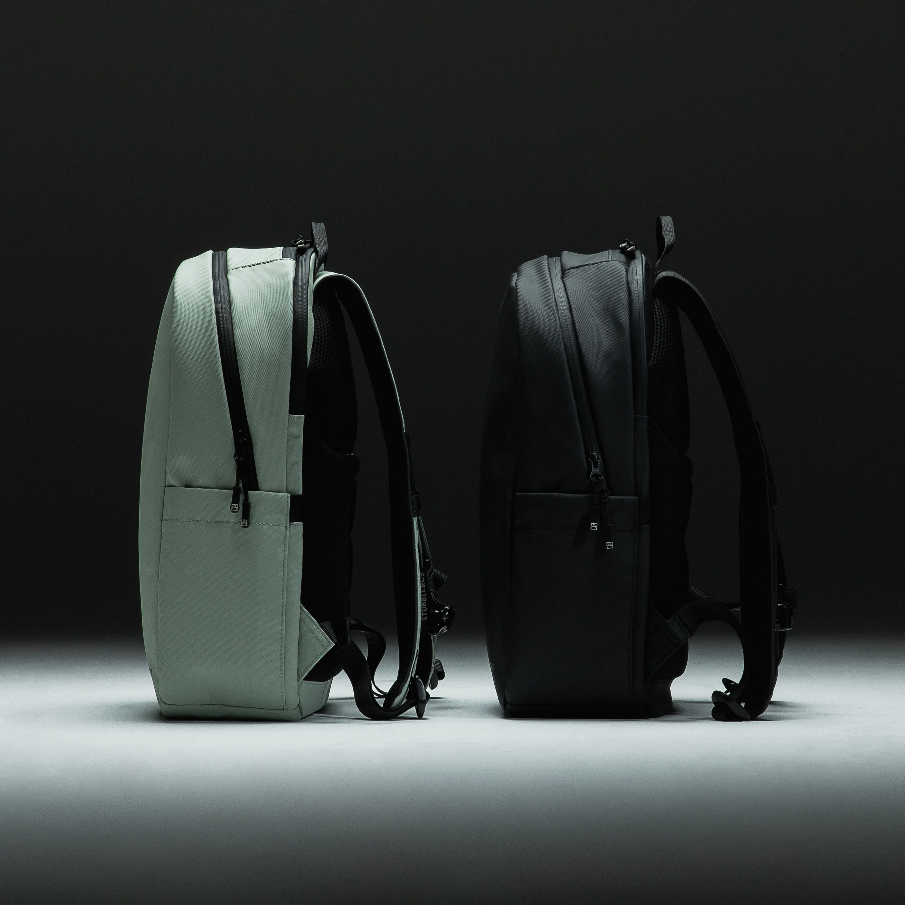 Everyday Backpack 20L - Image 31
