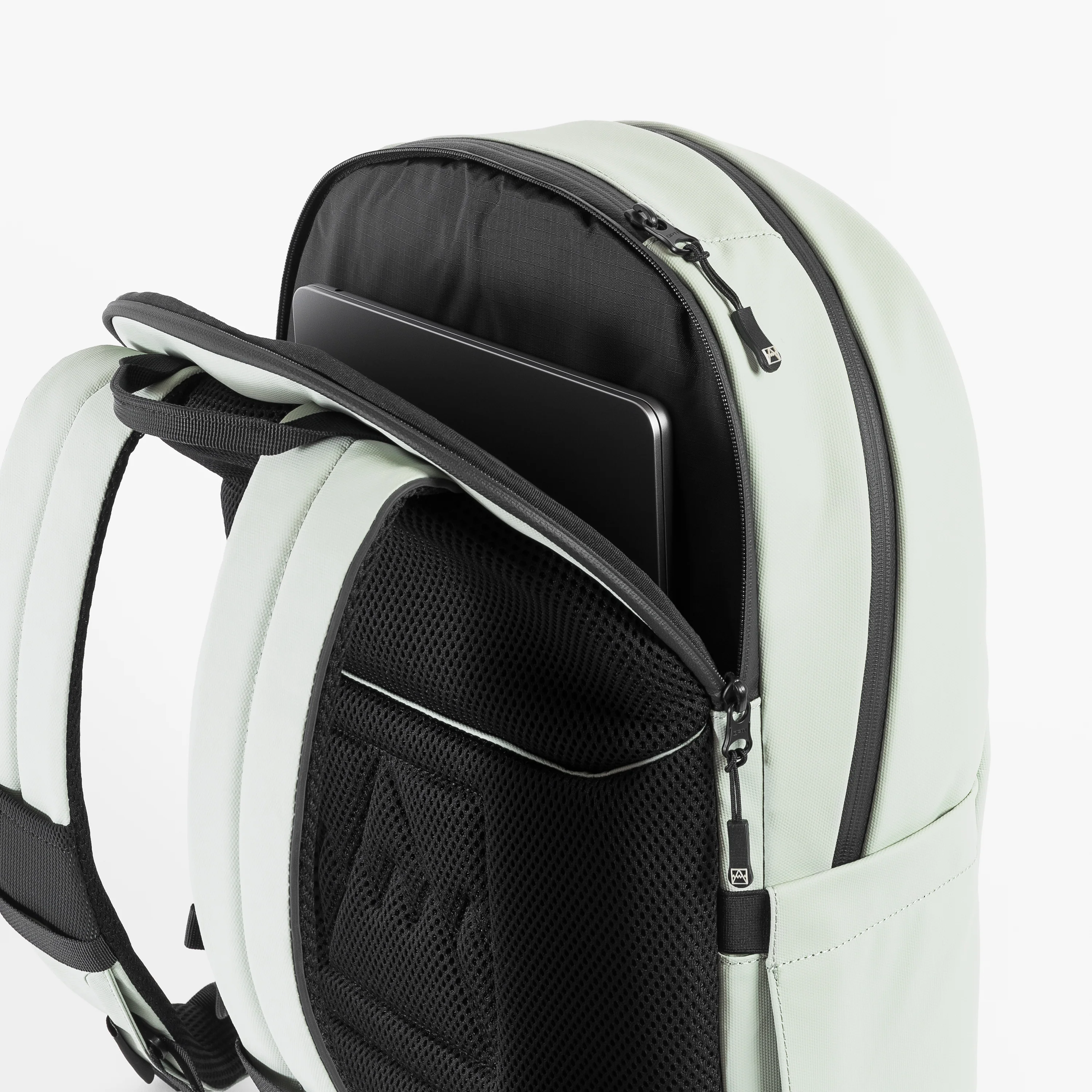 Everyday Backpack 20L - Image 32