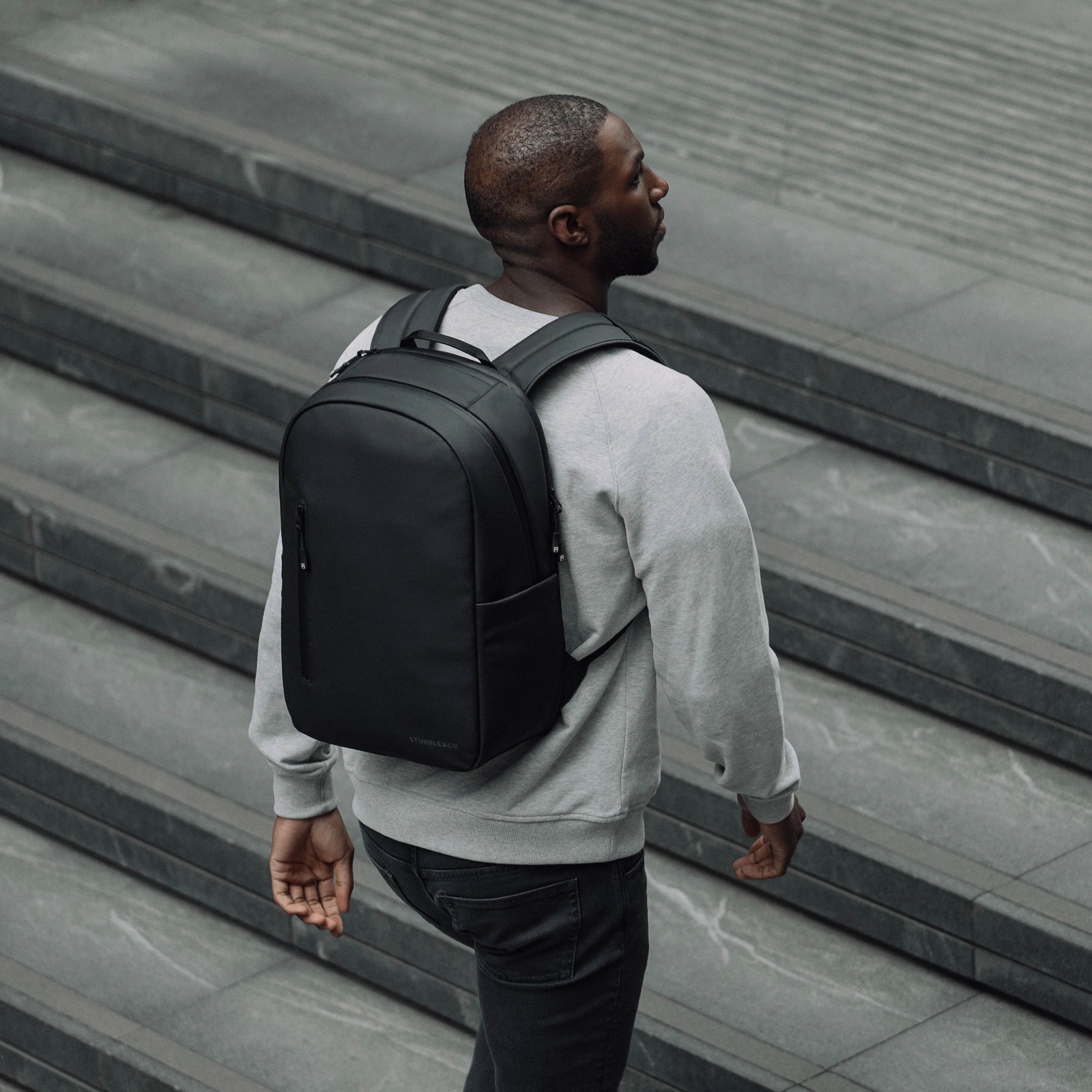 Everyday Backpack 20L - Image 9