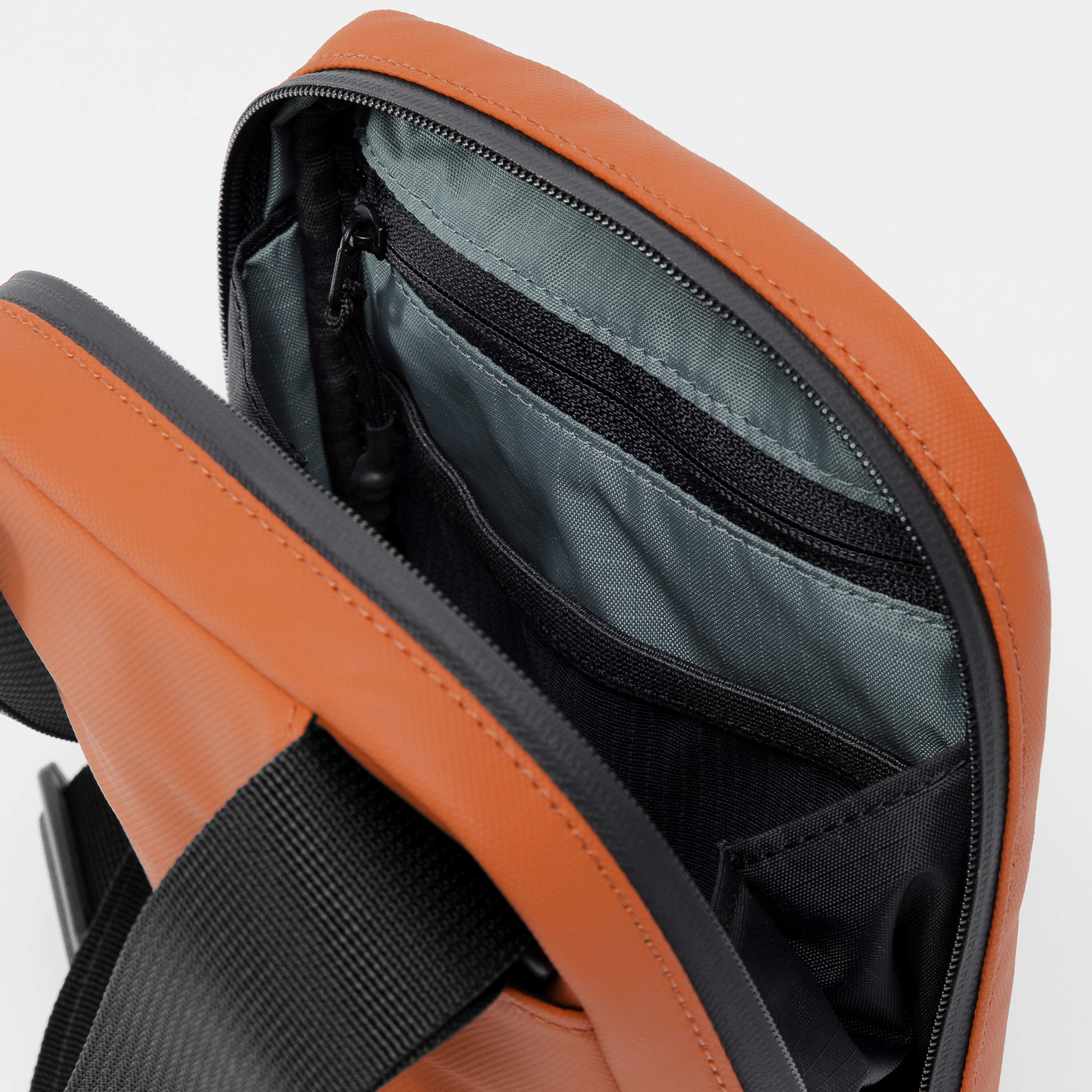 The Shoulder Bag - Image 34